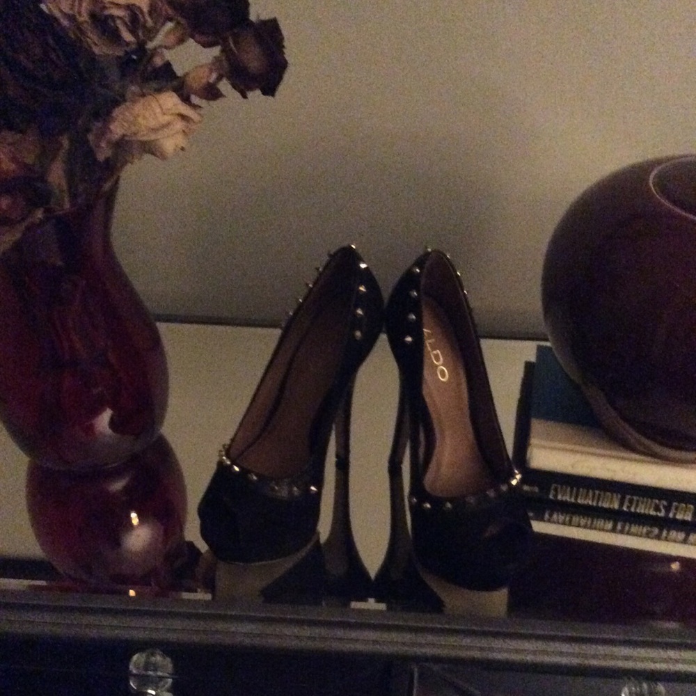 Aldo black pumps